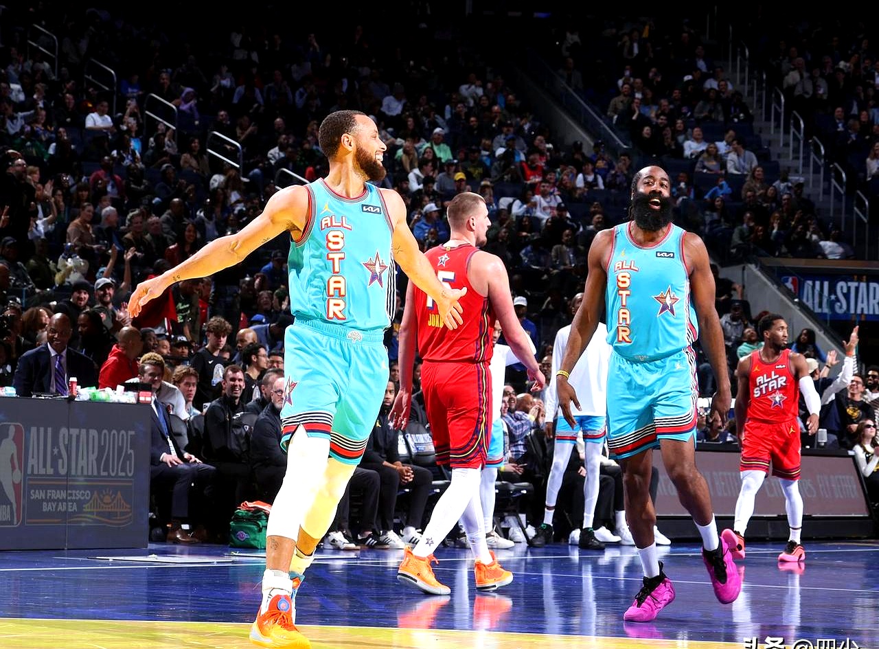 哈登重要时刻重返赛场，TL带队取胜！