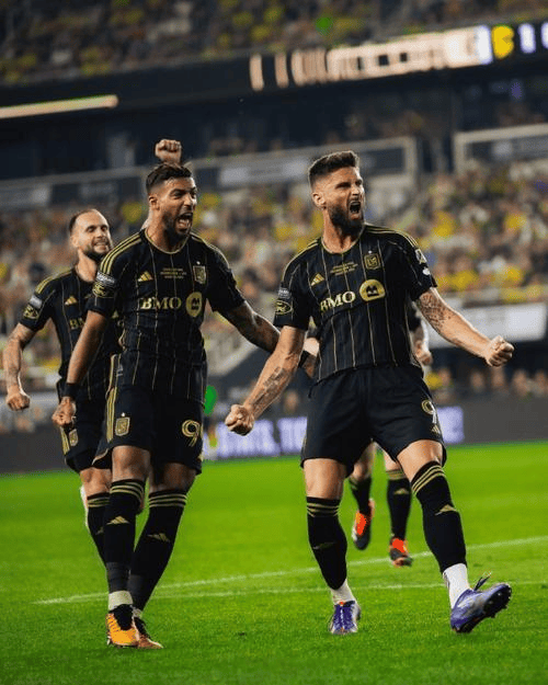 西亚卡姆焦点对战，阿扎伦卡与60激战切尔西分钟，战术调整胜负难料！