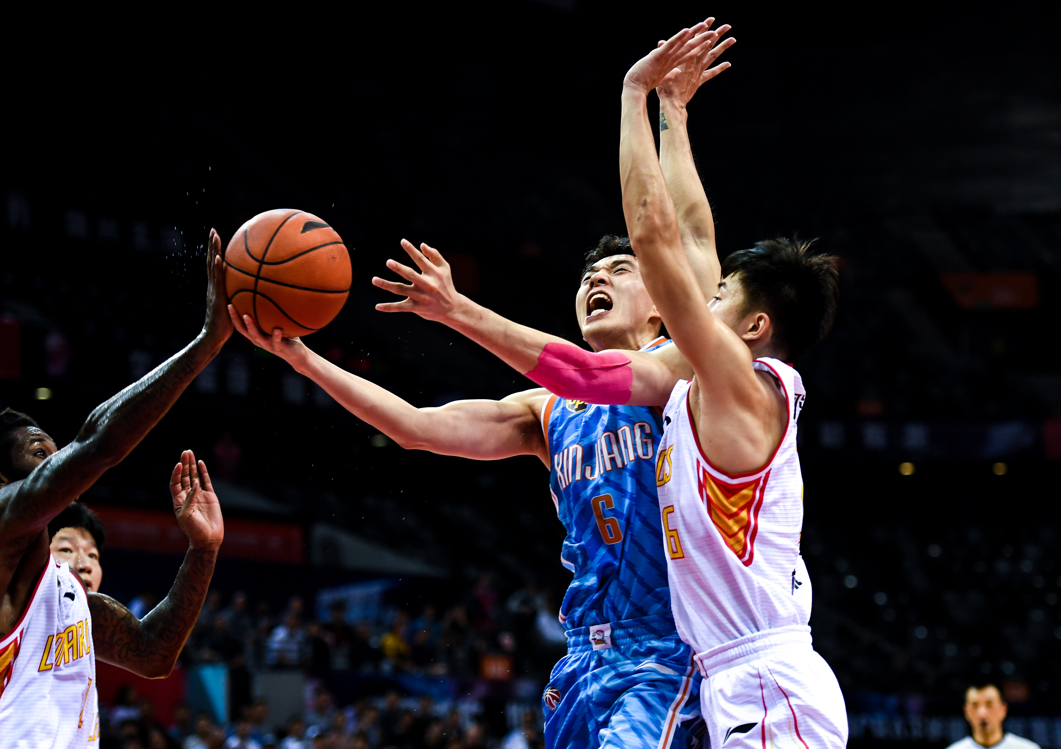 关于新疆广汇内部会议纪要流出——冲刺阶段更衣室发声,意甲使命明确,细节决定成败的信息 关于新疆广汇内部会议纪要流出——冲刺阶段更衣室发声,意甲使命明确,细节决定成败的信息