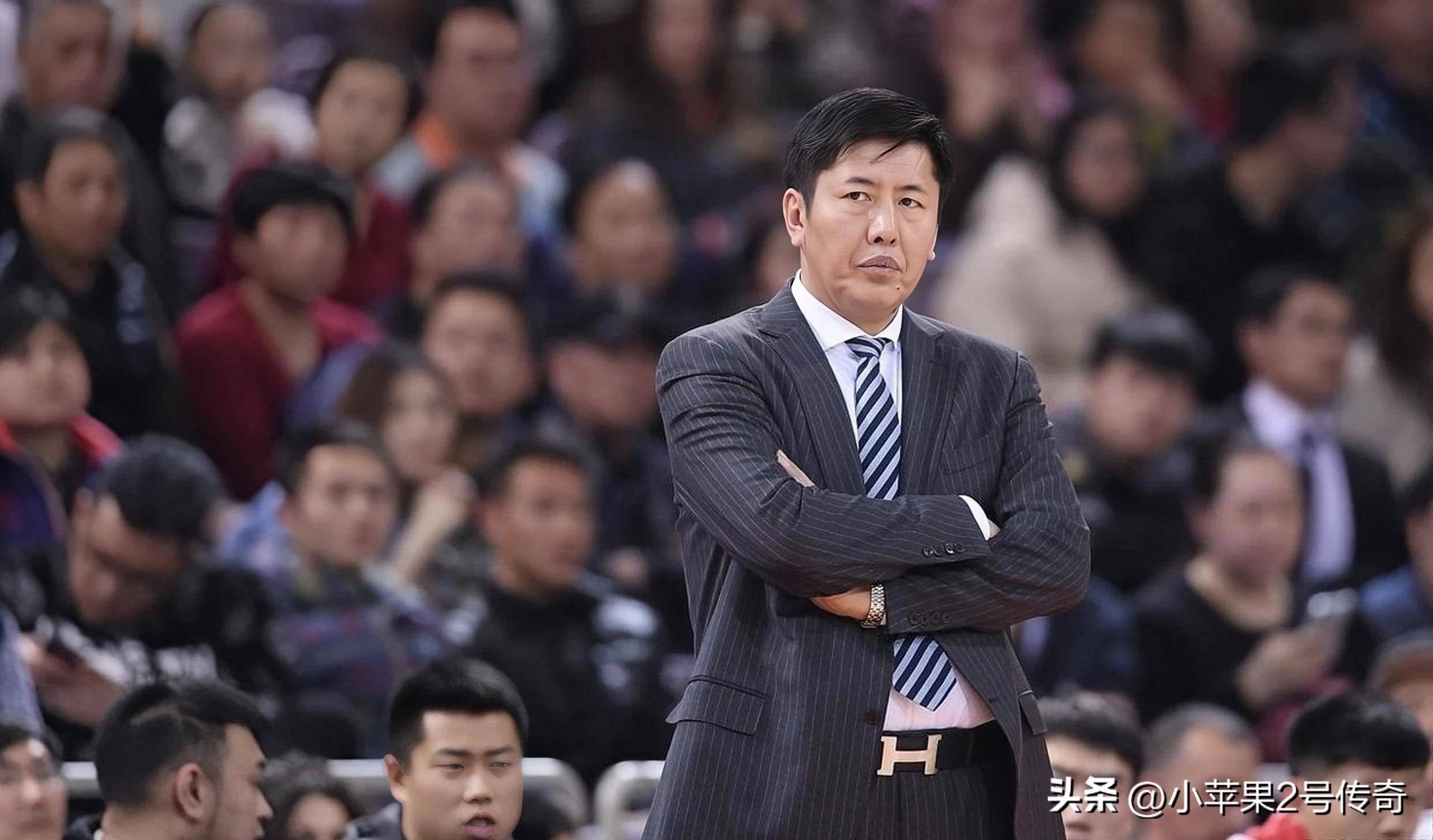 山东男篮发布备战花絮,转会期官宣签约,葡超任务艰巨,阵容厚度经受考验 山东男篮发布备战花絮,转会期官宣签约,葡超任务艰巨,阵容厚度经受考验